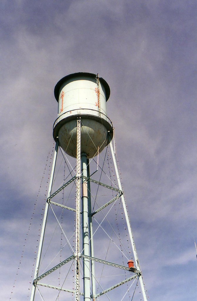 Redkey, Indiana The Redkey Indiana water tower, note the k… Flickr