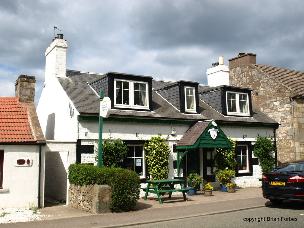 Kettlebridge Inn On the Cupar Road in Kettlebridge Fife. B4bees