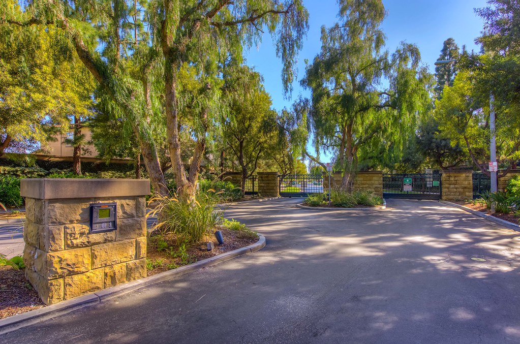 32 Redberry, Irvine Flickr