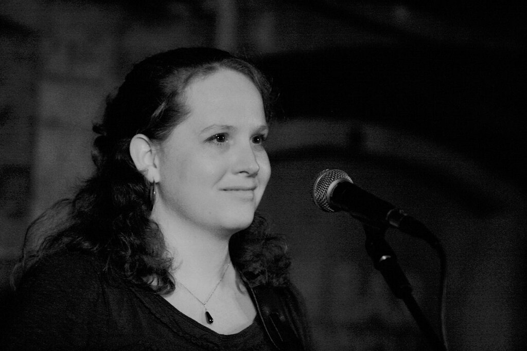 Anna Crowley, The Cellar Bar, Bracknell 18 April 2009 Flickr