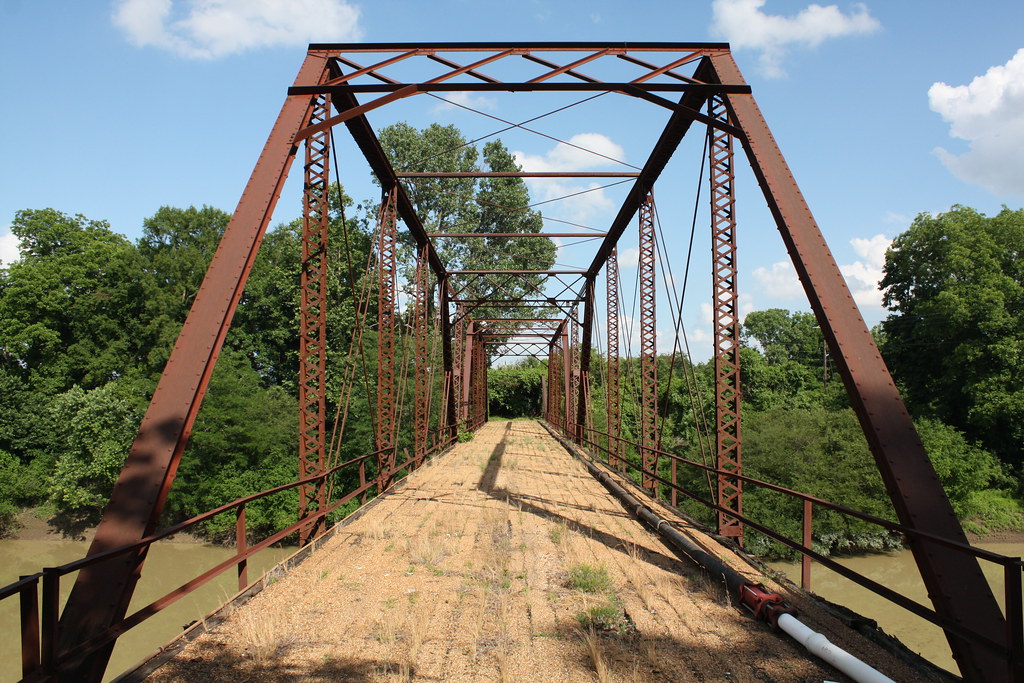 Woodburn Bridge Historic 1916 swing truss bridge over the … Flickr