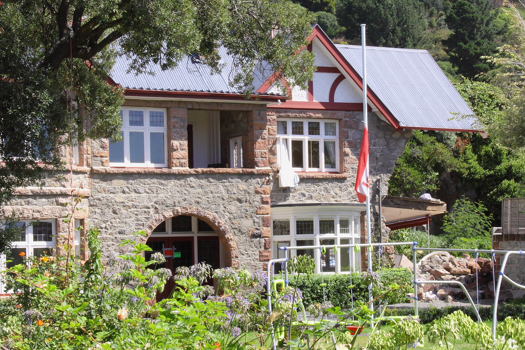 110306.SUMNER.ROCKVILLA10 Sumner Village; the iconic Rock … Flickr