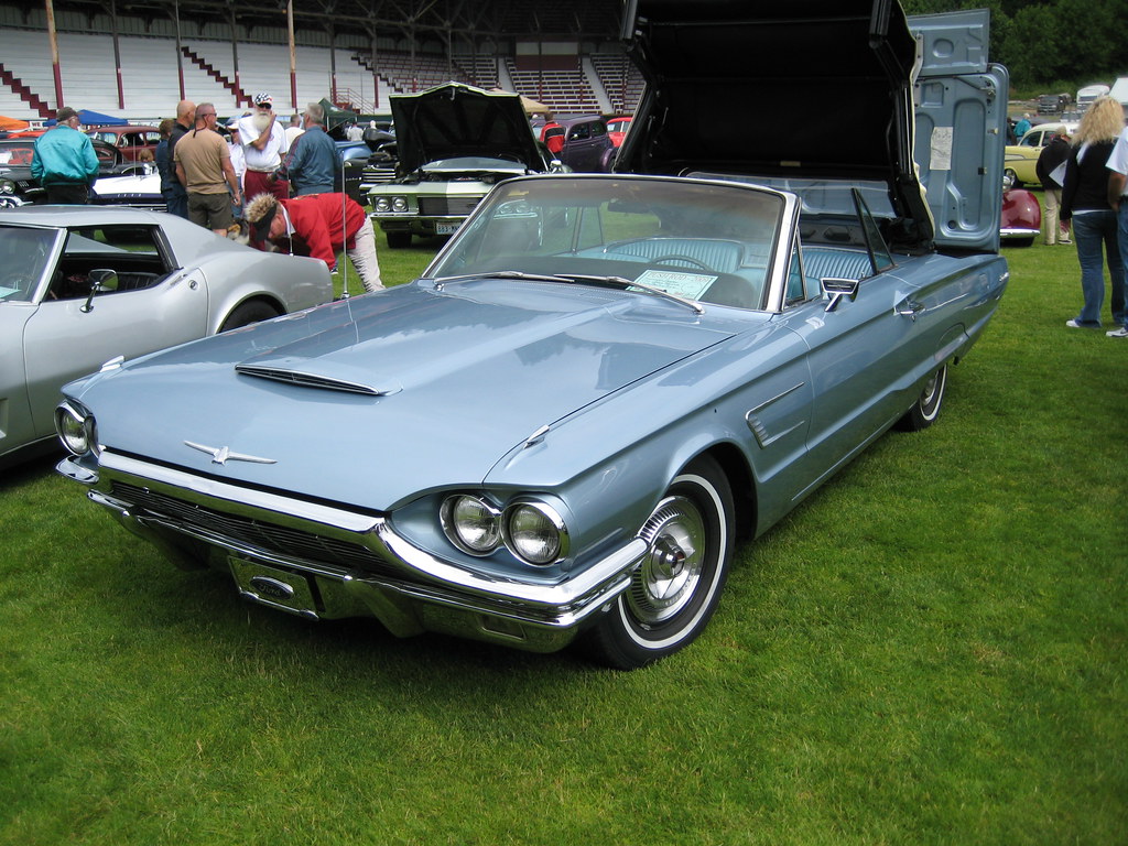 Thunderbird Push Rods Car Club show in the Olympic Stadium… Flickr