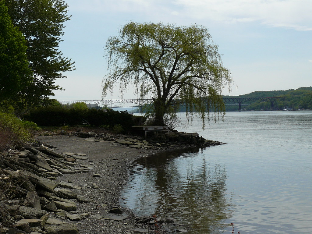 P1010138 Quiet Cove riverfront park nkrish Flickr