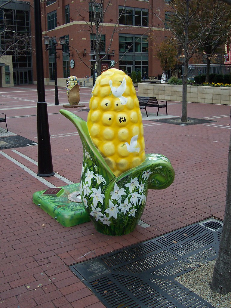OH Columbus Corn Sculpture 7 One of several corn sculptu… Flickr