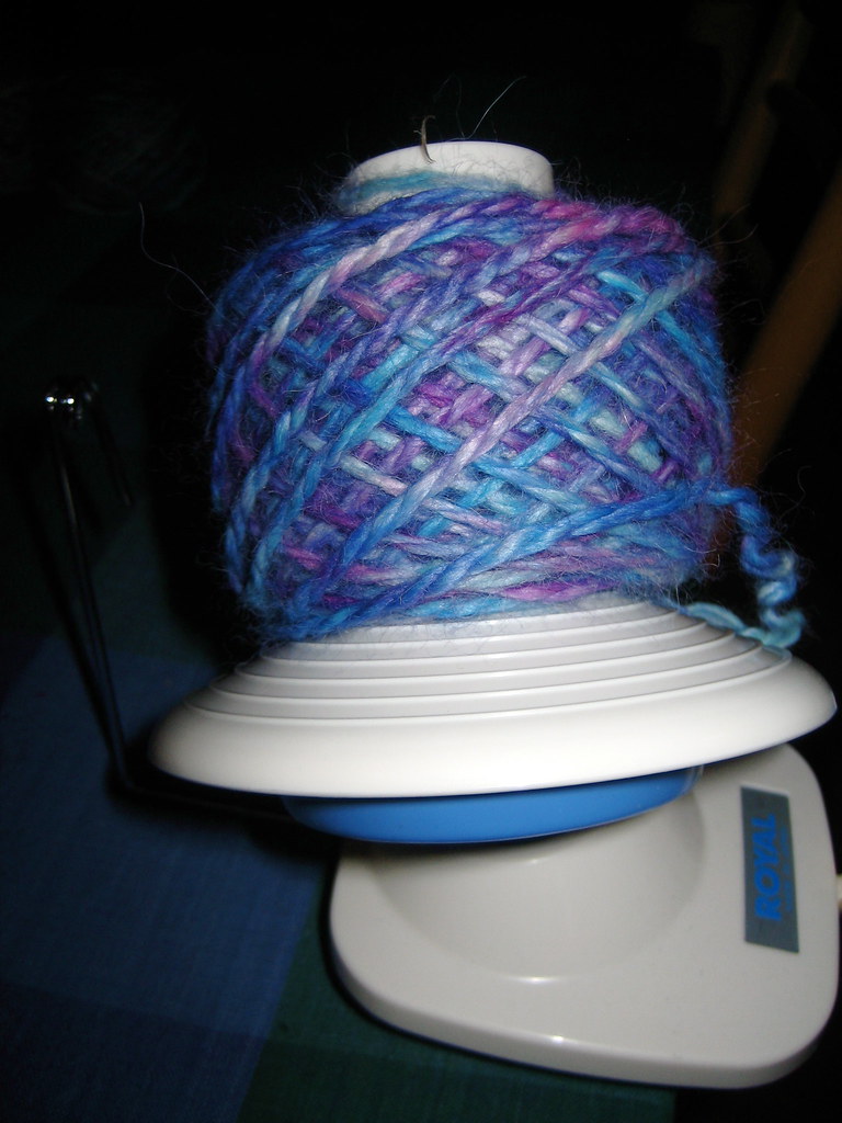 Royal Ball Winder with Purple (909) Yarn Cake This (along … Flickr