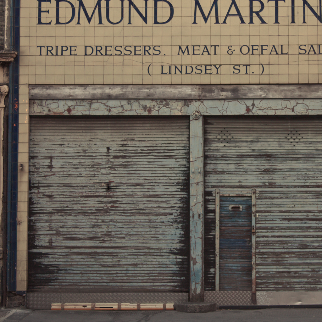 Dresser at Lindsey St. Lindsey Street, London. View on Bla… Flickr
