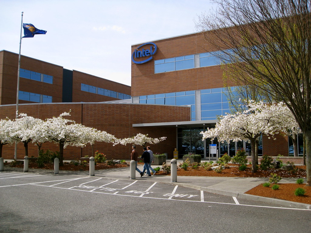 Intel Fab 20 in Hillsboro, Oregon Frank Gruber Flickr