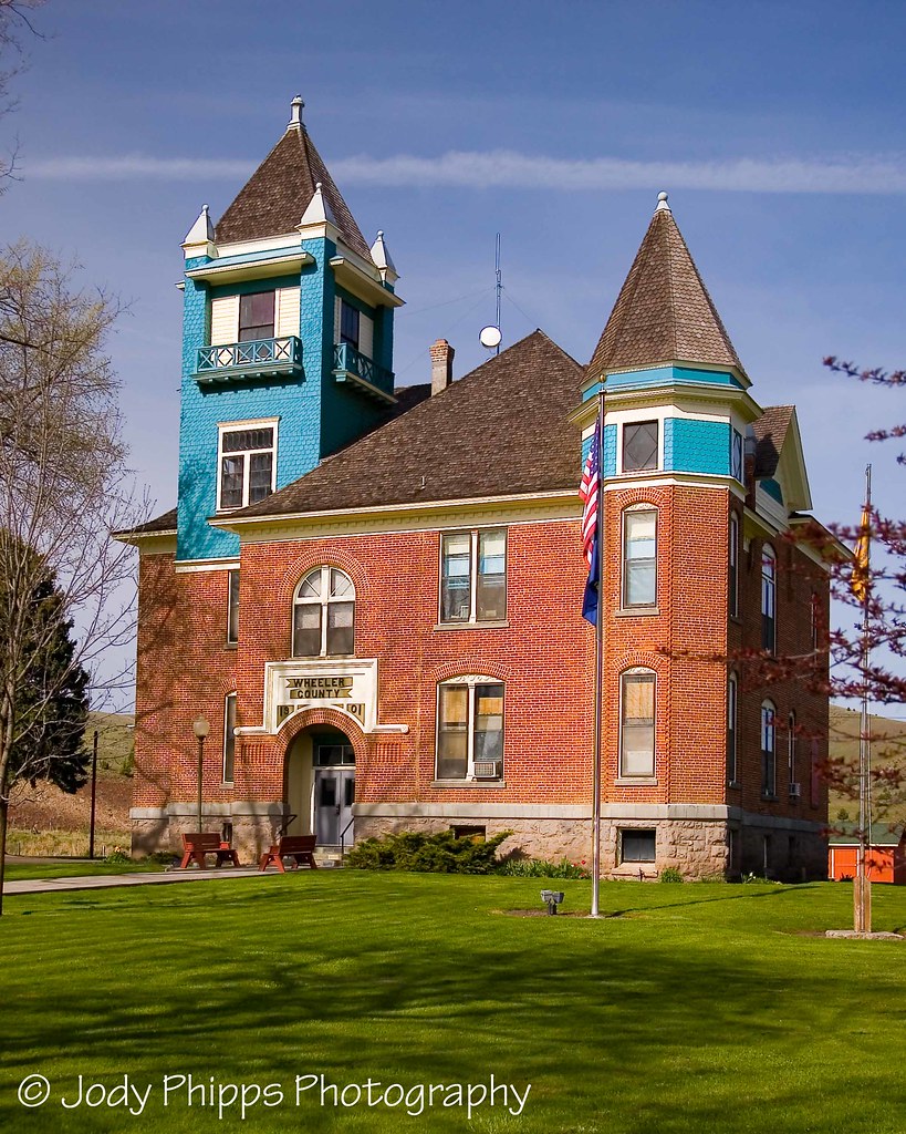 Wheeler County Courthouse Built in 1901, the Wheeler Count… Flickr
