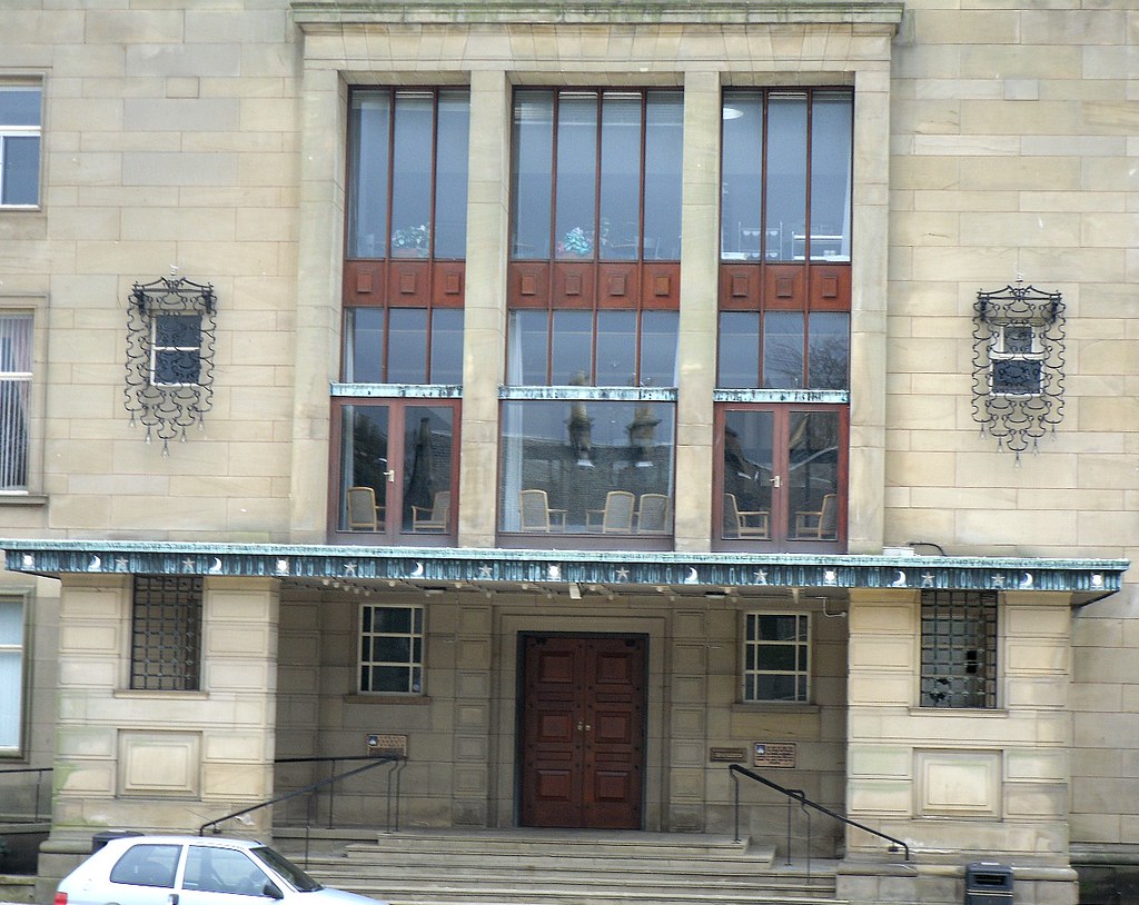 Kirkcaldy Town House main doorway There are crescents and … Flickr