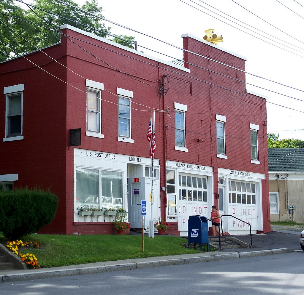 ny08h42 Lodi, New York, Village Hall 2008 Redbrick Villag… Flickr