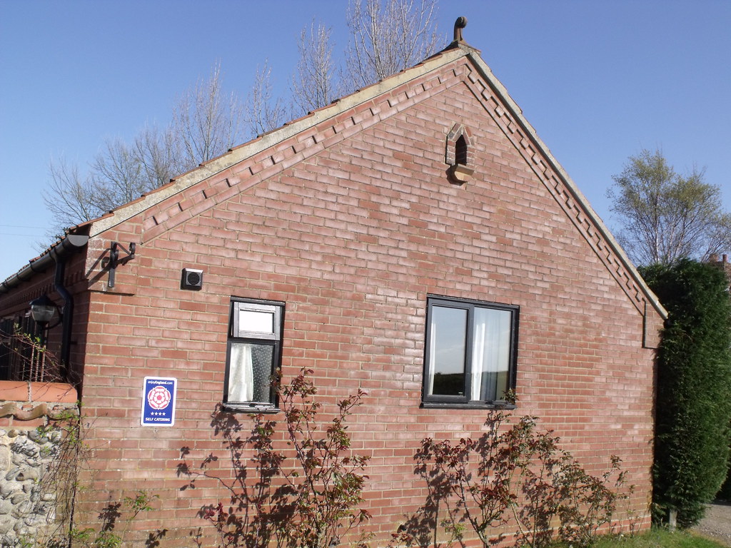 St Andrew's Prospect Holiday cottage in Wood Dalling, Norfolk a