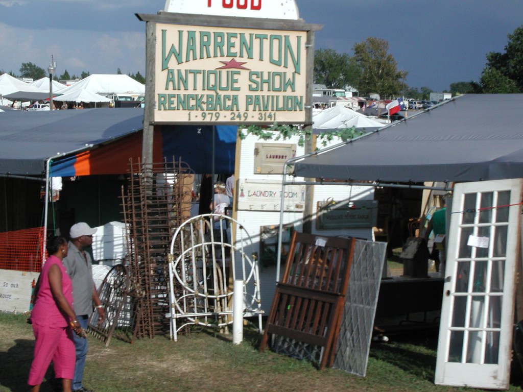 Warrenton Field, Warrenton, TX AntiqueWeekend Visit www.… Flickr