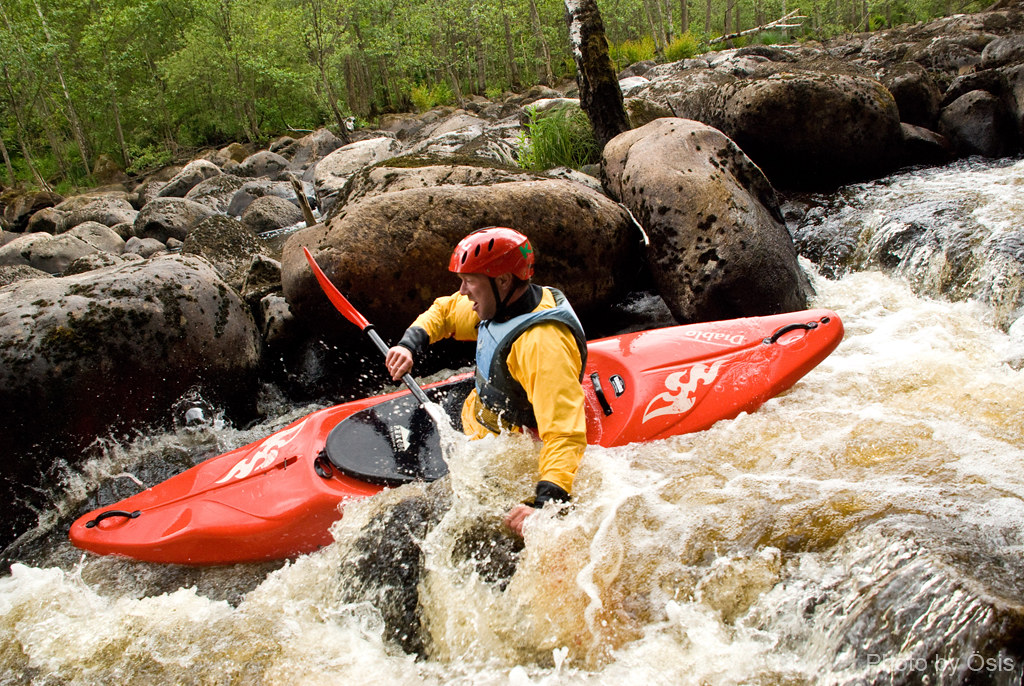 Whitewater kayaking Beginners course, Whitewater kayaking … Flickr