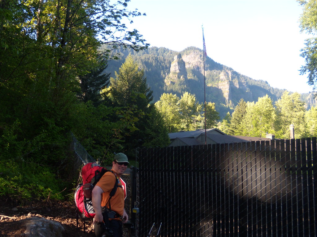 DSCN3123 Burke at the parking lot with a view of St. Peter… Flickr