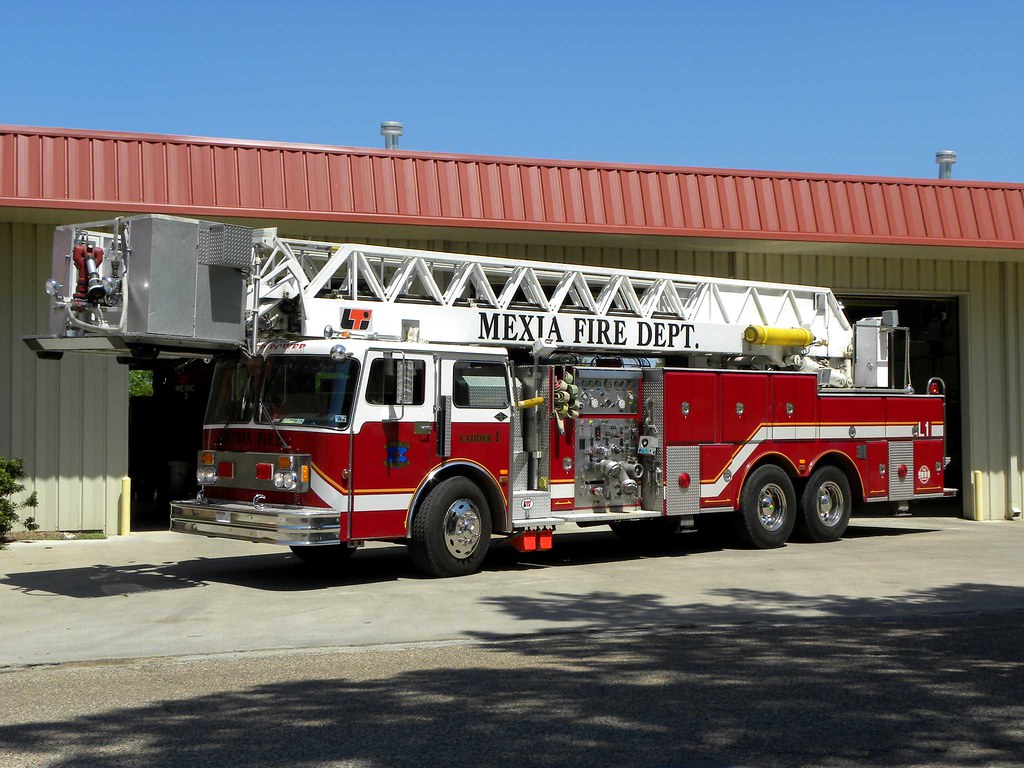 Mexia, Tx Ladder 1 1982 Spartan/LTI, 1500/250/85'. ExMadi… Flickr