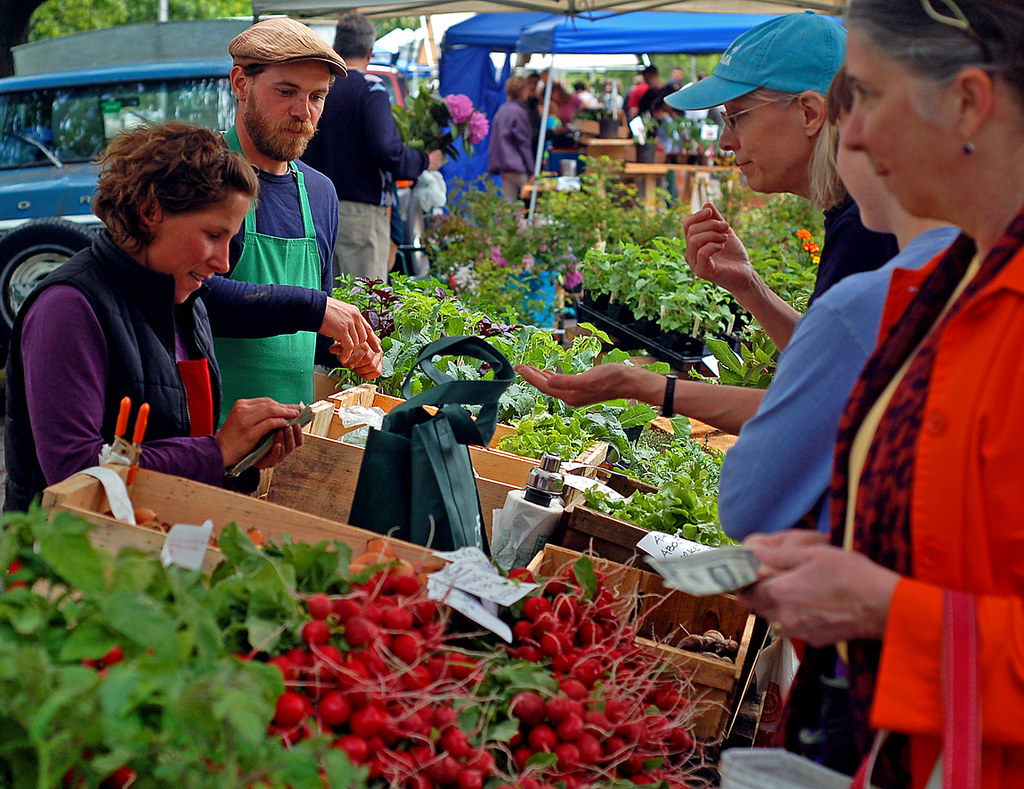 Deering Oaks Farmers Market The farmers market is in Deeri… Flickr