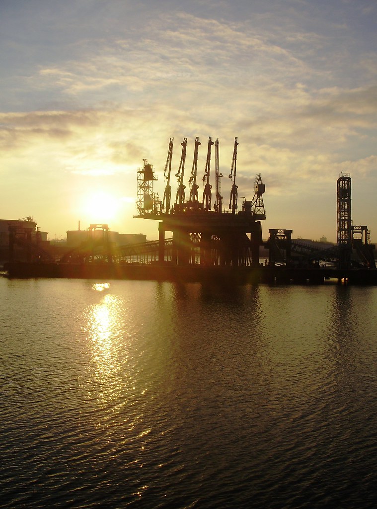 Sunset48 Eastham Oil Terminal... hemmocam Flickr