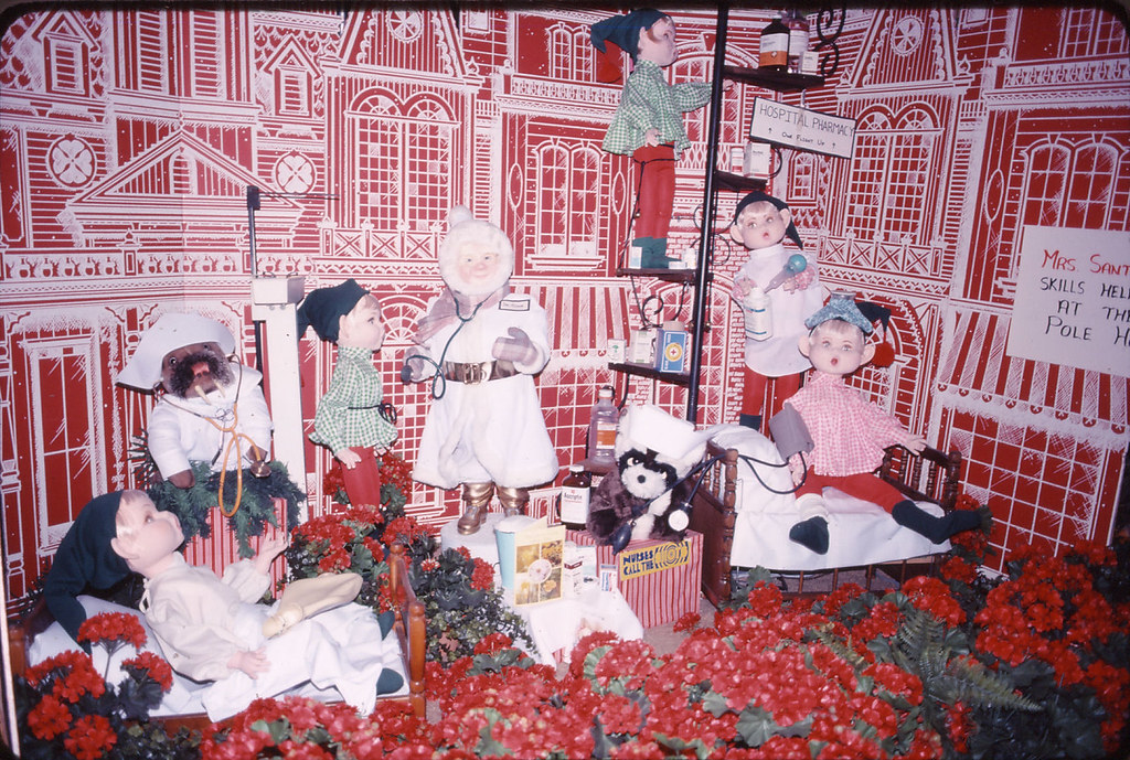 19791218 Fountains of Wayne Christmas Display Mrs. C… Flickr