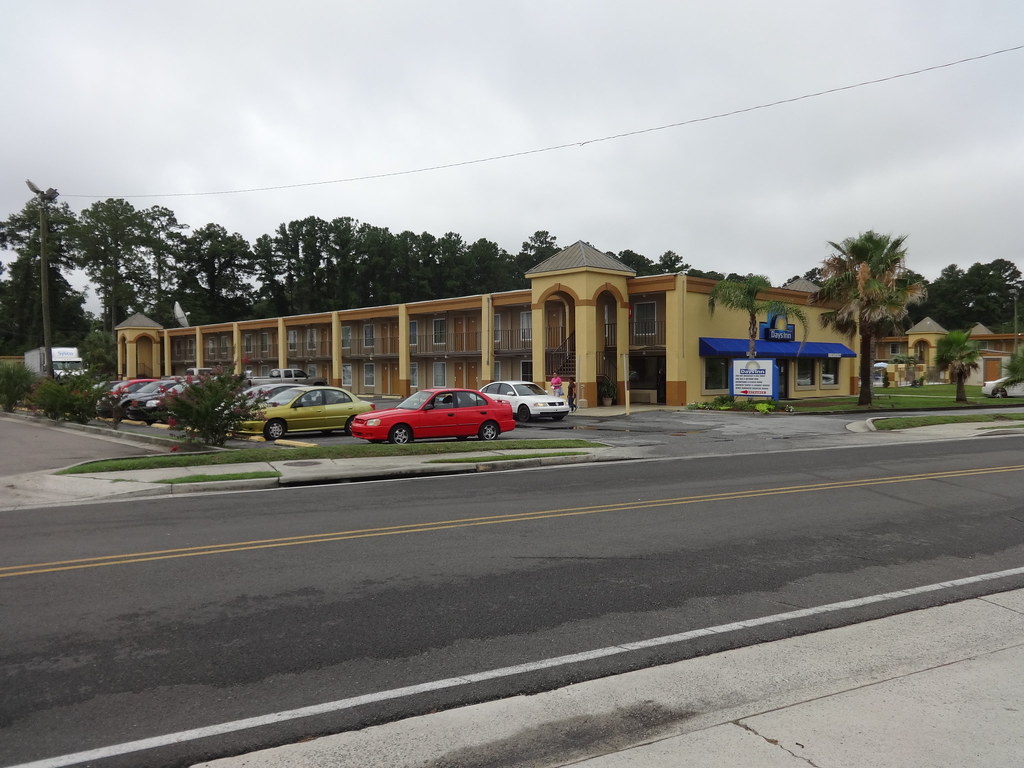 Days Inn, Dock Junction MJRGoblin Flickr