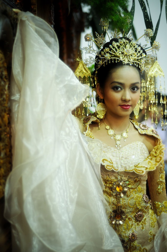 Me, with traditional Indonesian wedding dress Flower Exhi… Flickr