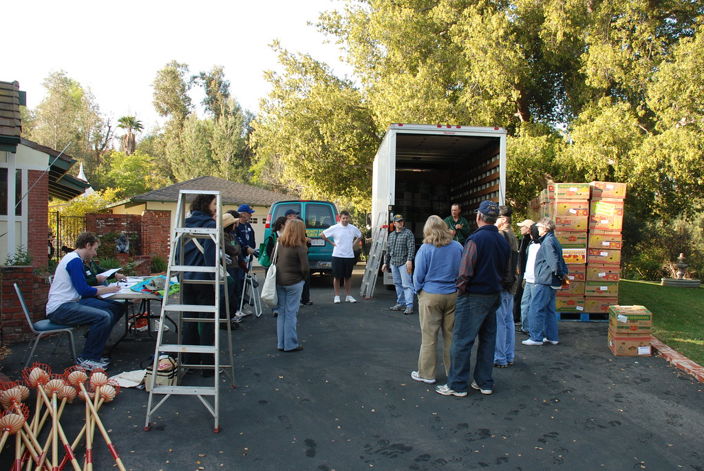 The Big Pick Benefitting JFSLA's SOVA Food Pantries Flickr
