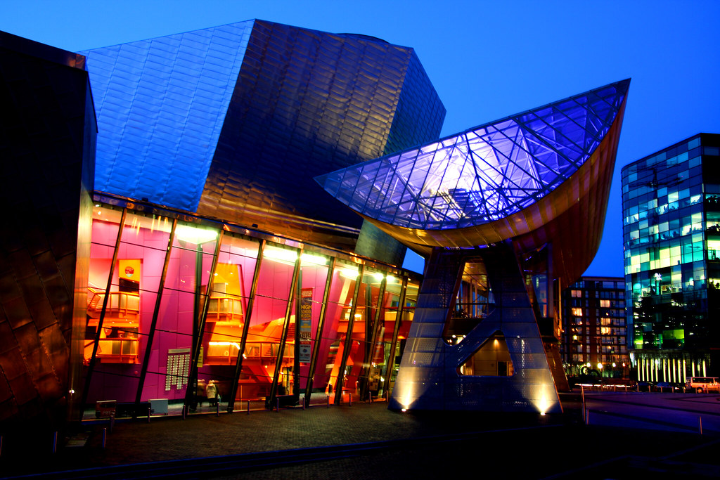 The Lowry Centre, Salford Quays My first attempt at night … Flickr