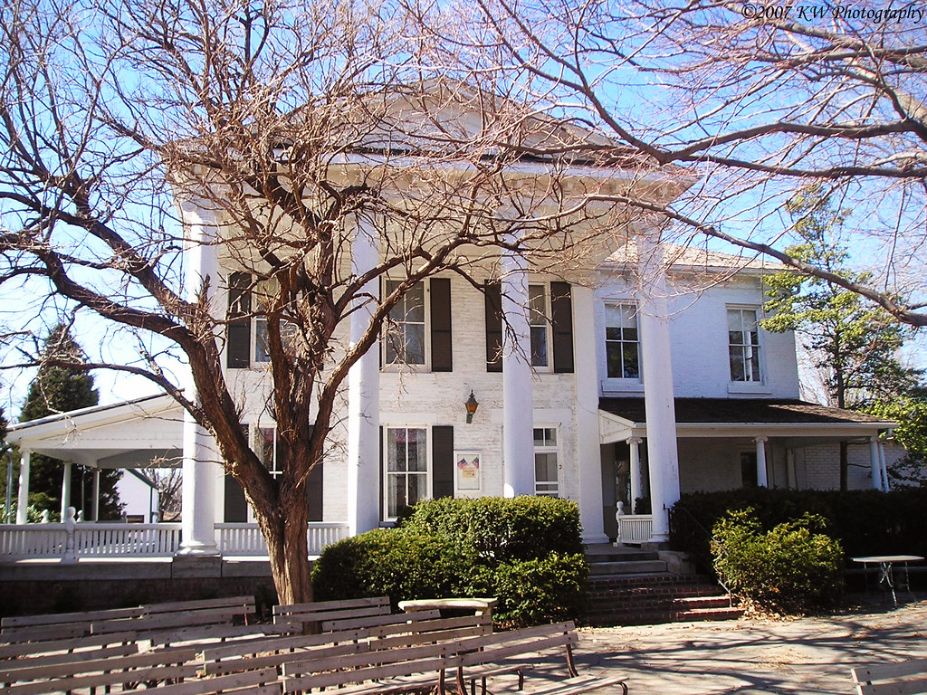 WardMeade House WardMeade House at 124 NW Fillmore in To… Flickr