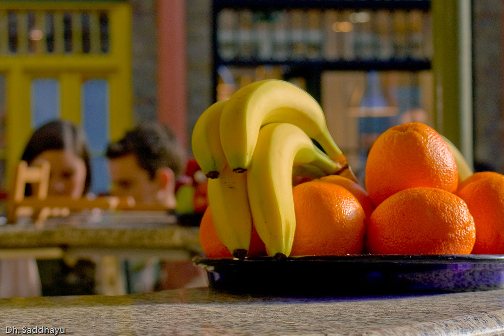 oranges or bananas???? Covent Garden Dharmachari Saddhayu Flickr