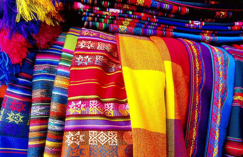 Navajo Blankets Santa Fe marketplace offerings. Bob Simari Flickr