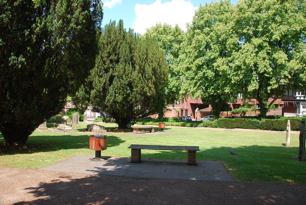St Albans Romeland Garden Le Monde1 Flickr