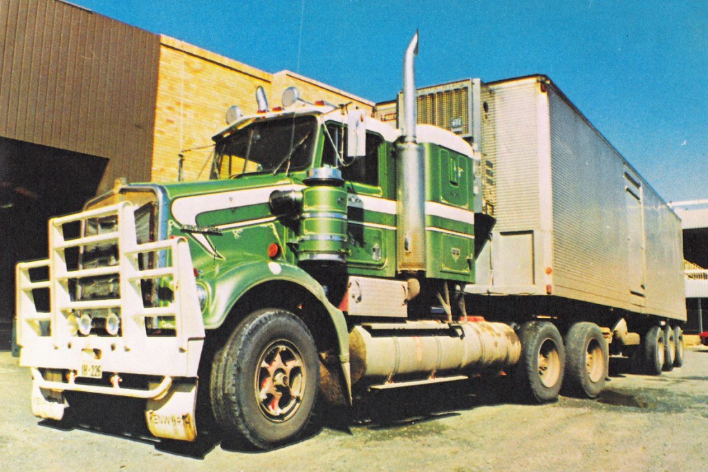 Kenworth W925 SAR Kenworth W925 SAR with Detroit 8V92T. La… Flickr