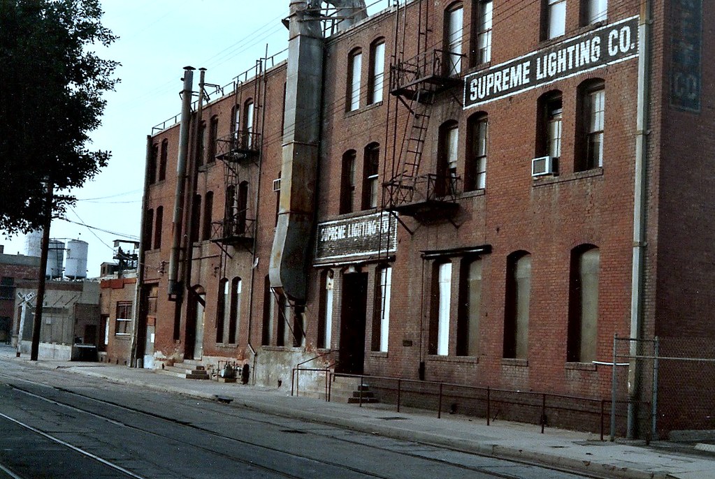 Supreme Lighting Company, Downtown Los Angeles emd Flickr
