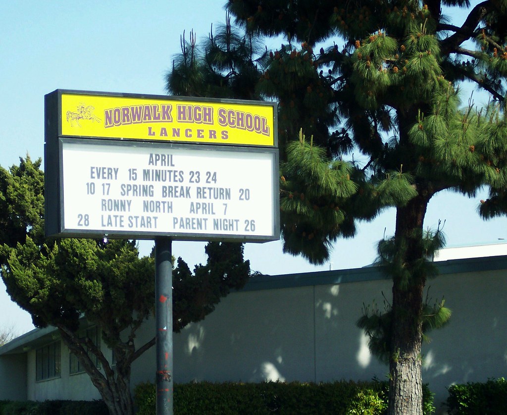 Norwalk High School Marquee Norwalk High School on Leffing… Flickr
