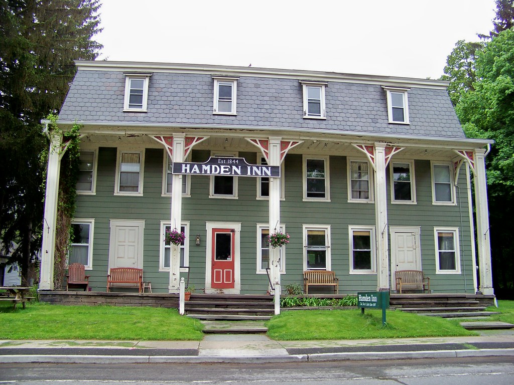 Hamden Inn Still in use as a bar and restaurant Richard Flickr