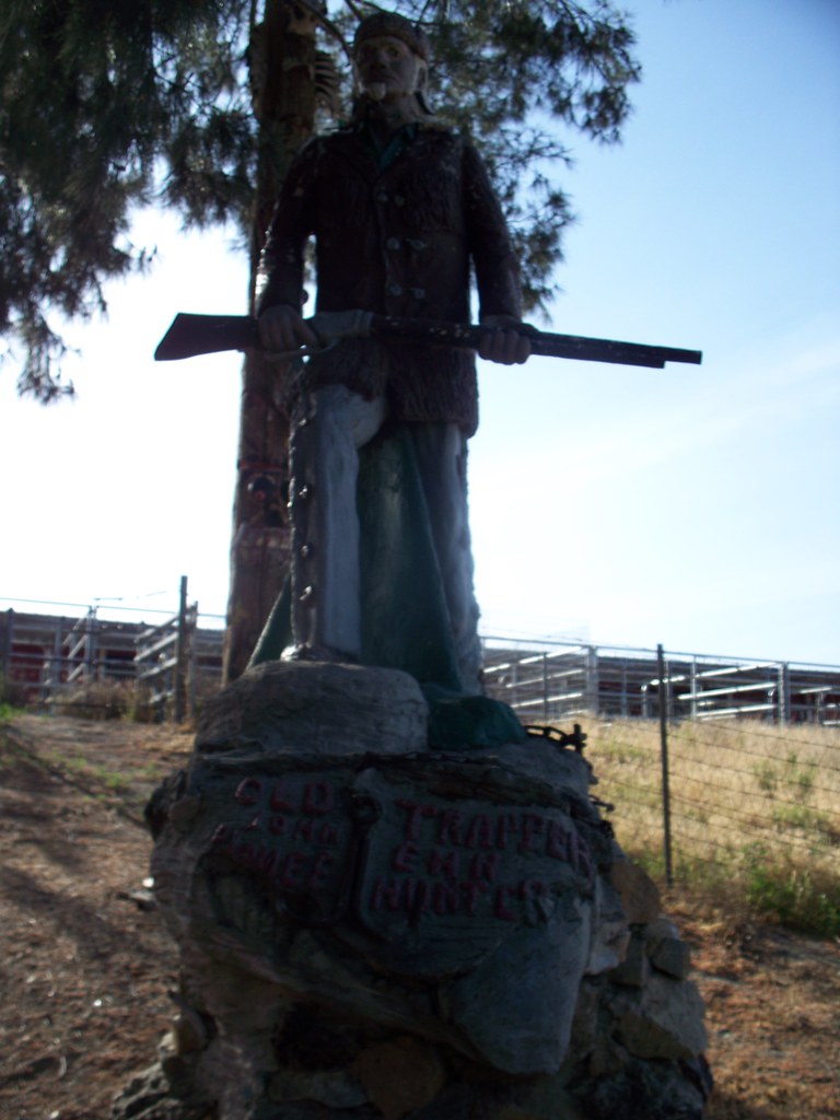 CHL 939 Old Trappers Lodge The statues were built by an a… Flickr