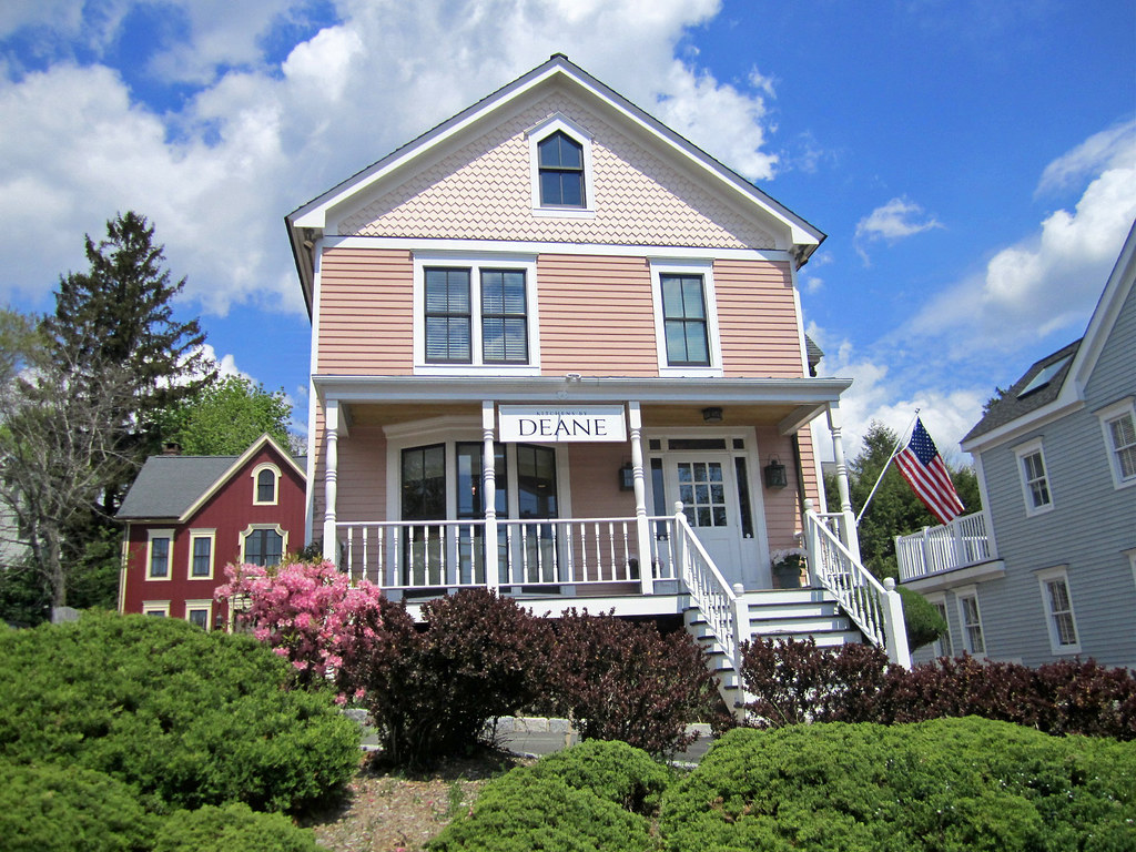 Houses on Elm Street, New Canaan, Connecticut Paul McClure Flickr