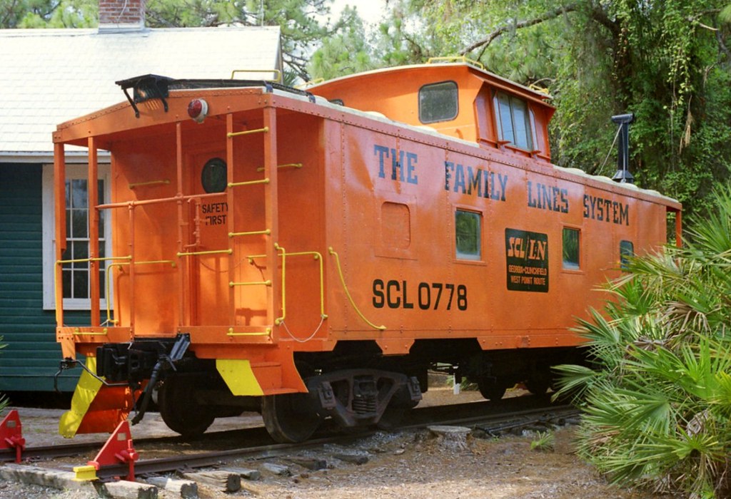 SCL caboose display at Heritage Village This 1967 SCL cabo… Flickr