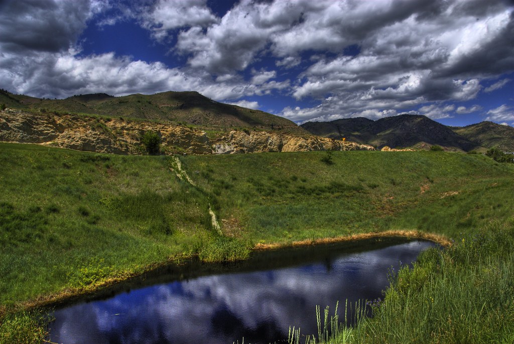 Sandstone Ridge Sandstone Ridge and pond on the Fossil Tra… Flickr