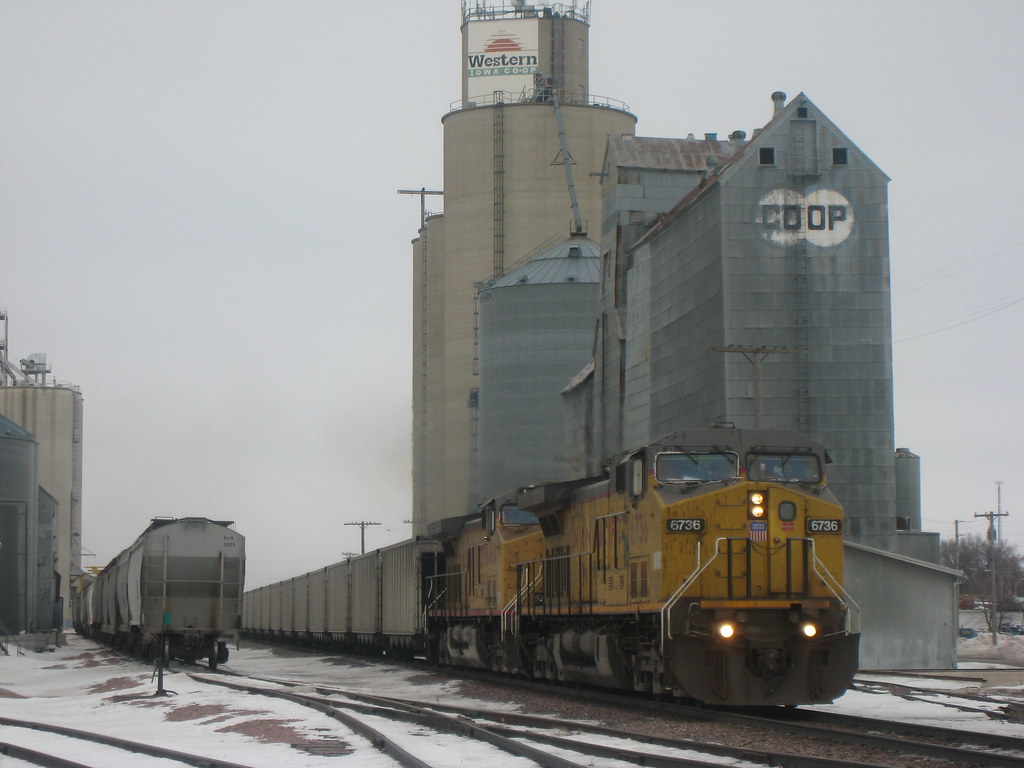 Sloan, Iowa Southbound coal empty coming through Sloan, Io… Robert Bach Flickr