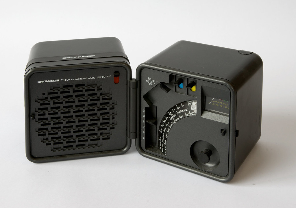 Radio Brionvega TS505 (1964) Marco Zanuso and Richard S… Flickr