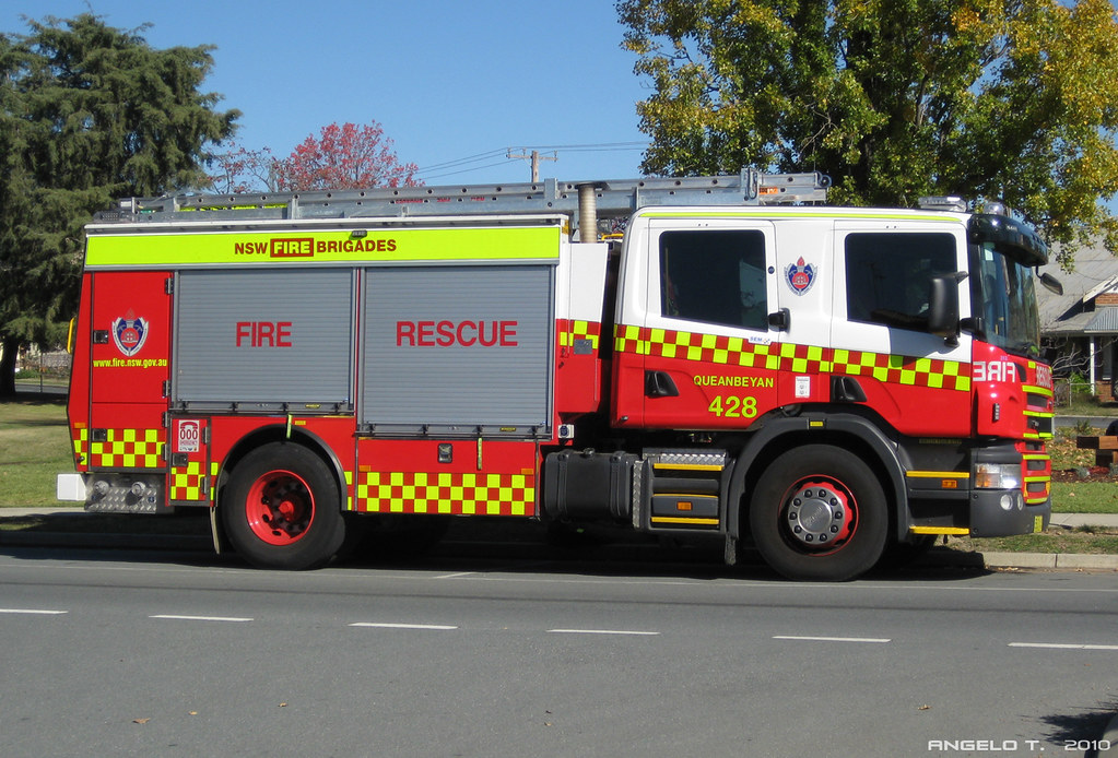 NSW Fire Brigades Queanbeyan 428 Scania pumper ats_500 Flickr