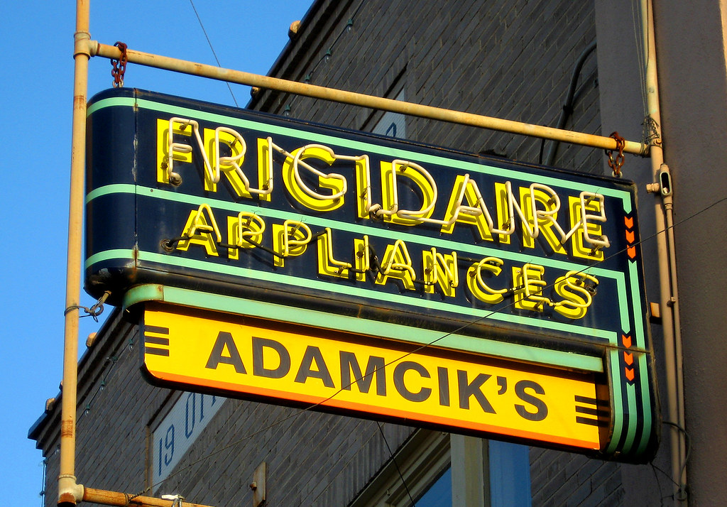 Frigidaire_Appliances_TX A wellpreserved gem of an applia… Flickr