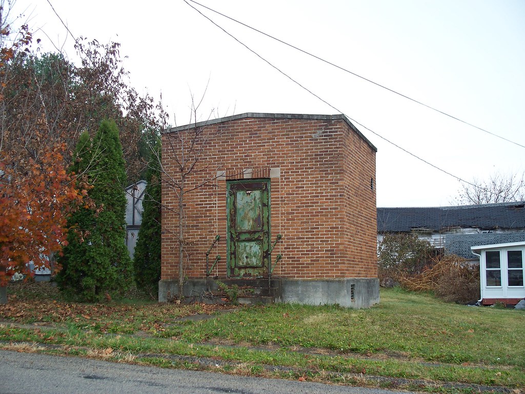 OH Tremont City Utility Building Small brick utility bui… Flickr