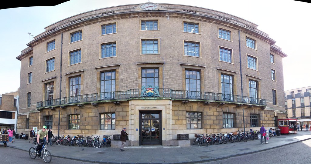 cambridge uk city hall 37MP The front of the City Hall of … Flickr