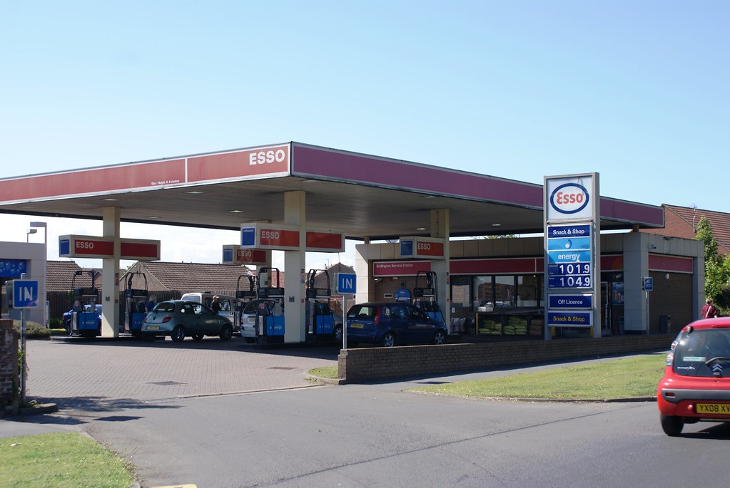Esso, Scarborough Road Bridlington East Yorkshire 2009. Flickr