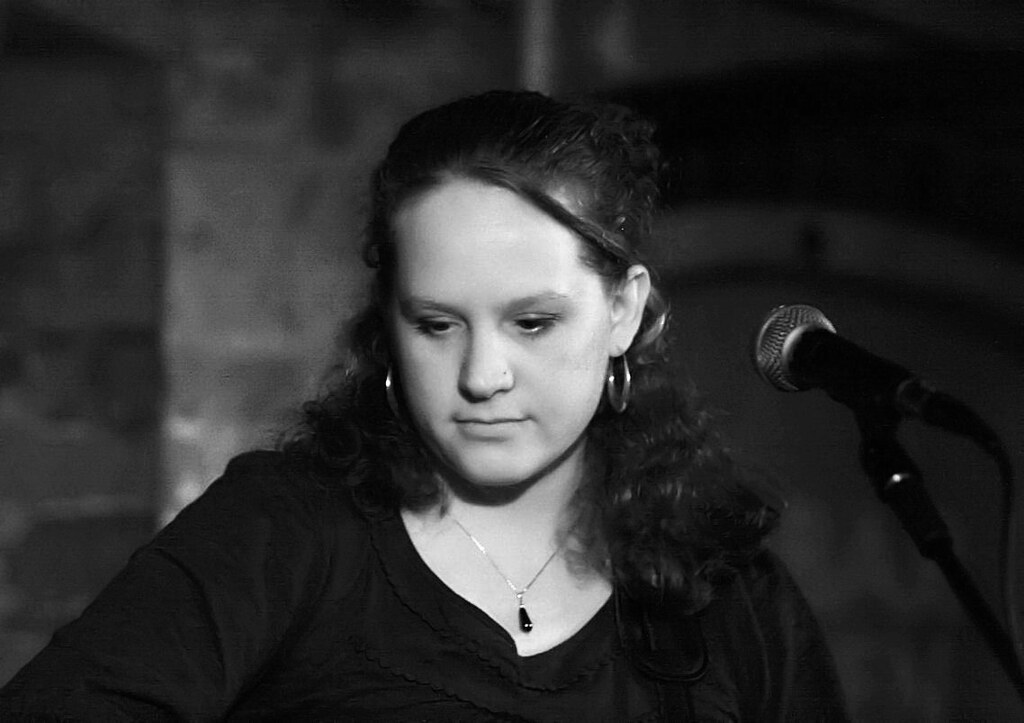 Anna Crowley, The Cellar Bar, Bracknell 18 April 2009 Flickr