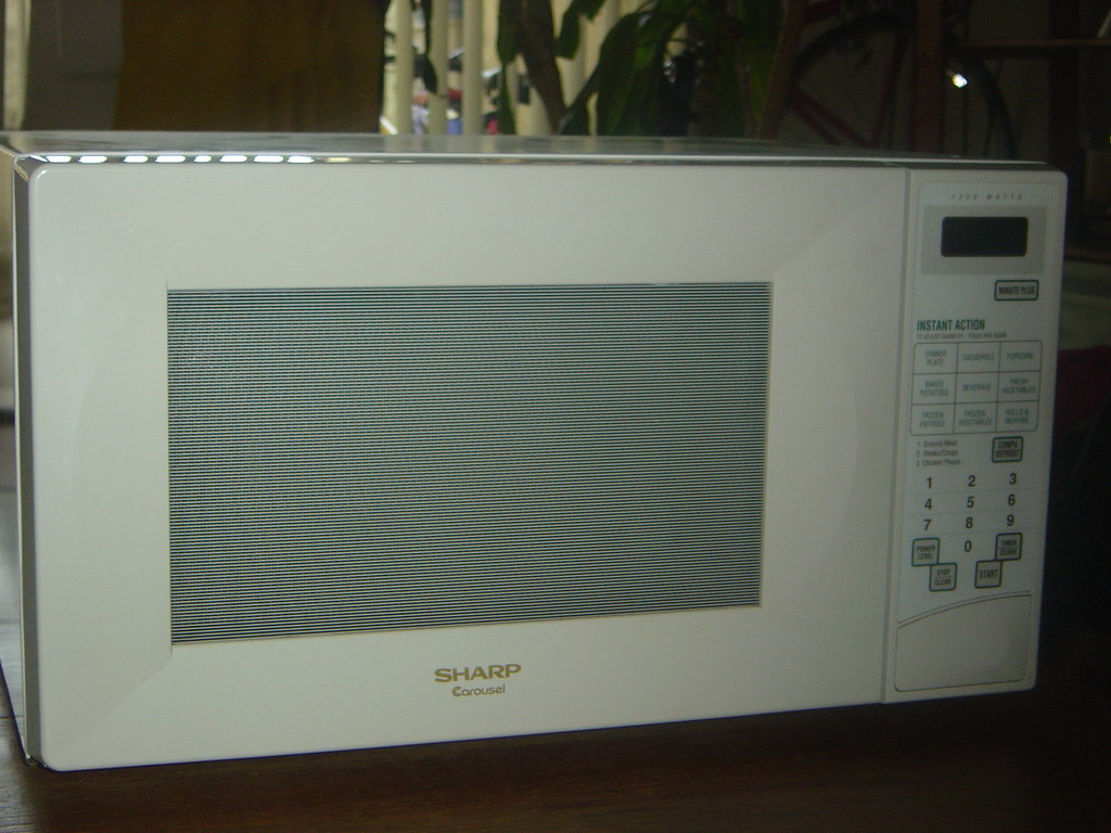 SHARP Carousel Microwave Oven White SHARP Carousel