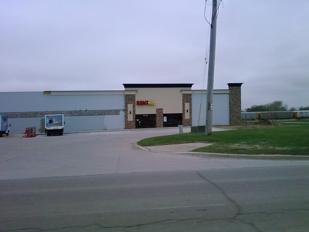 Rent All Former WalMart Carroll, Iowa a photo on Flickriver