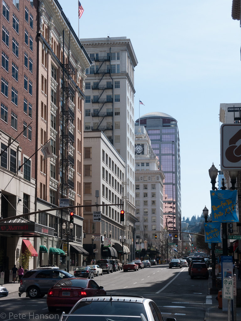 Broadway Portland, Oregon 05 Apr 2009 Looking south on Bro… Flickr